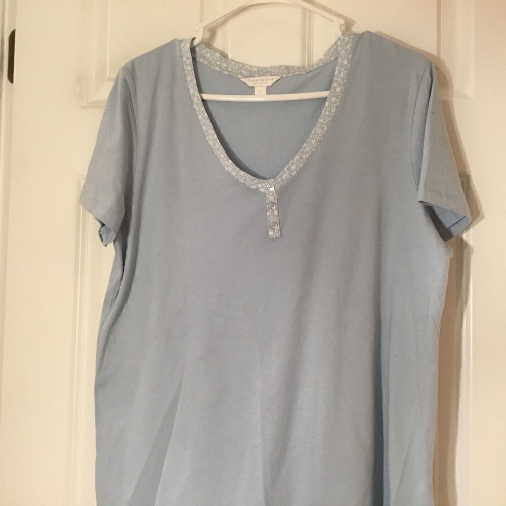 NWOT. Women’s Short Sleeve Pajama Top Size Large
